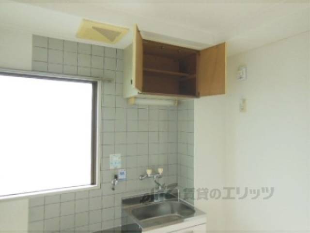 キッチン　上部収納