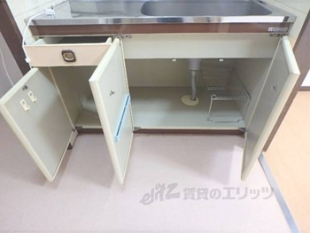 キッチン　下部収納です
