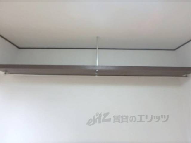 収納　洋室上部収納