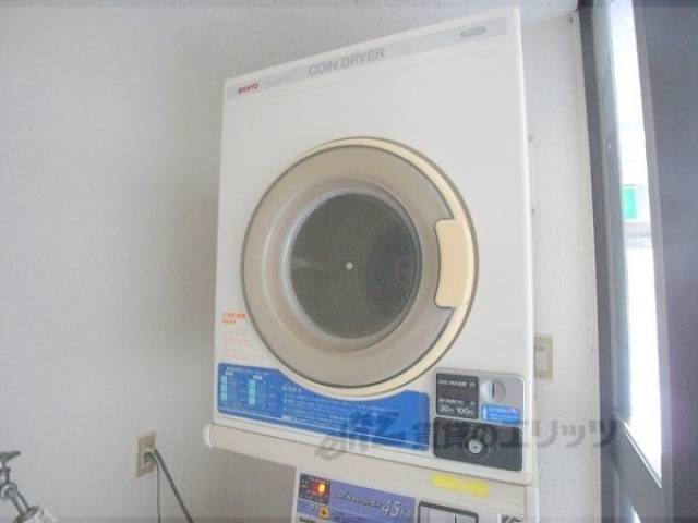 洗濯機置場　共同乾燥機