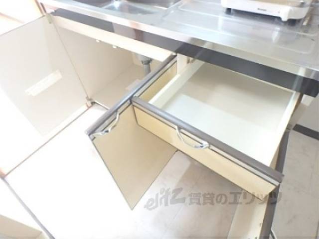 キッチン　下部収納