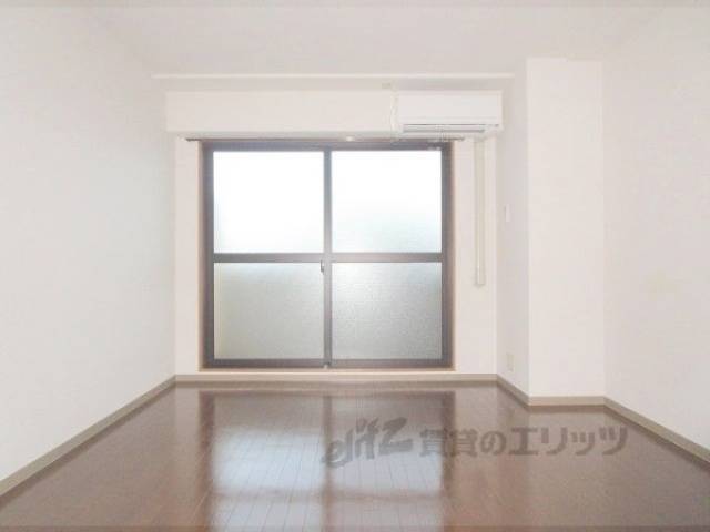 洋室　洋室7.8帖