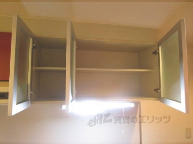 キッチン　上部収納