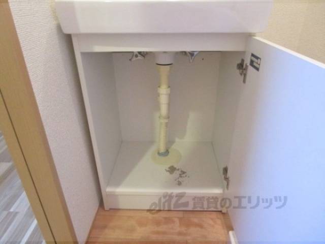 洗面所　下部収納