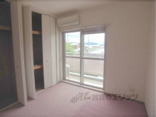 洋室　5.5帖の洋室です