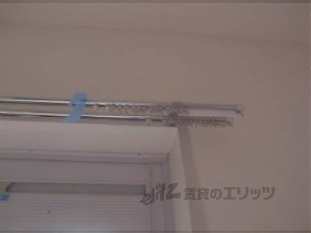 カーテンレール　二重ですよ