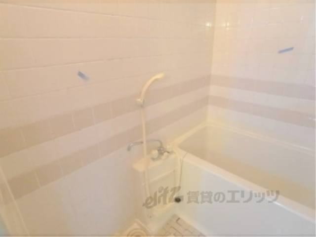 風呂　シャワーついています