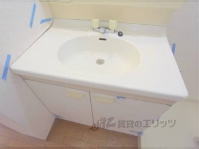 洗面所　洗面台ぴかぴかです