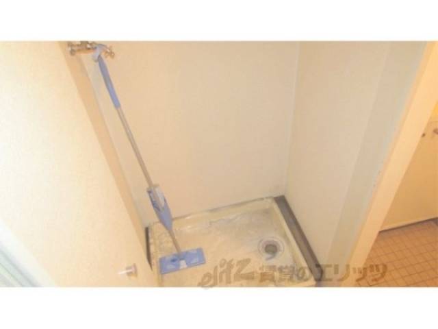 収納　収納に洗濯機置き場があります