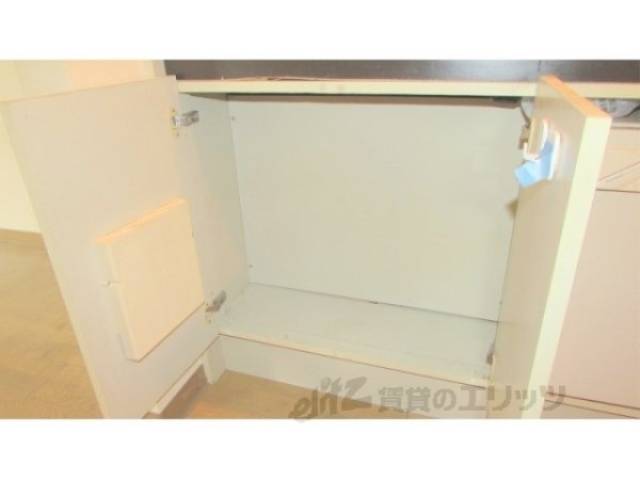 キッチン　下部収納