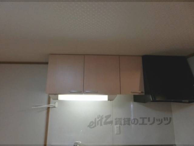 キッチン　キッチン上部収納