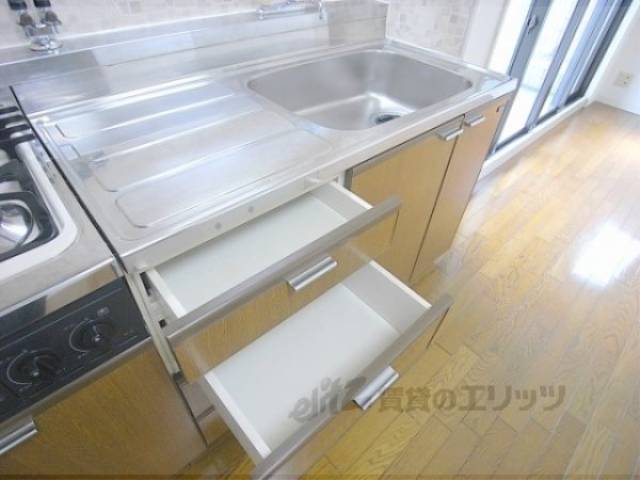 キッチン　キッチン下部収納