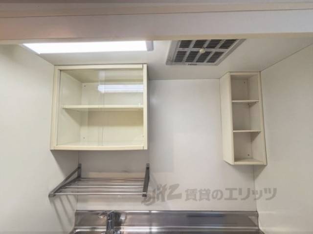 キッチン　上収納