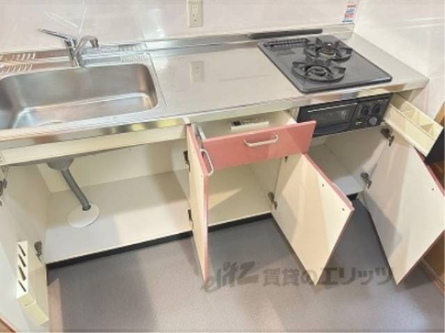 キッチン　下収納