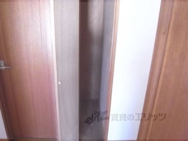 収納　廊下収納