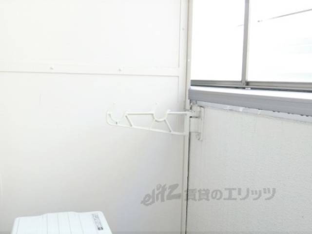 物干し竿置