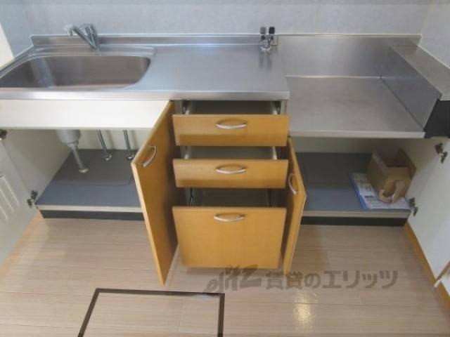 キッチン　収納
