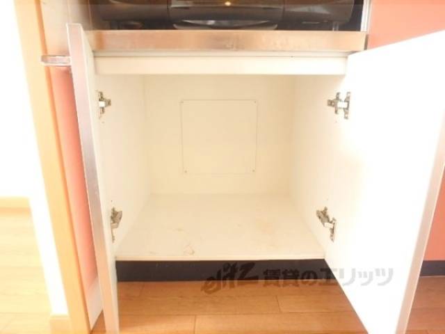 キッチン　下段収納