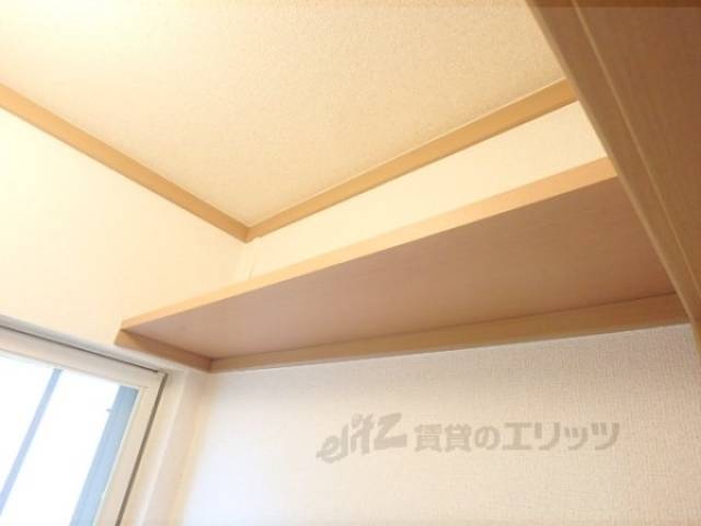 トイレ　収納棚