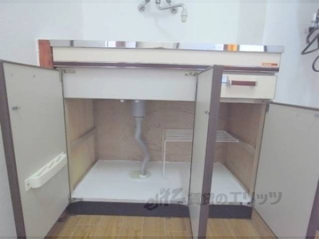 キッチン　キッチン下部収納