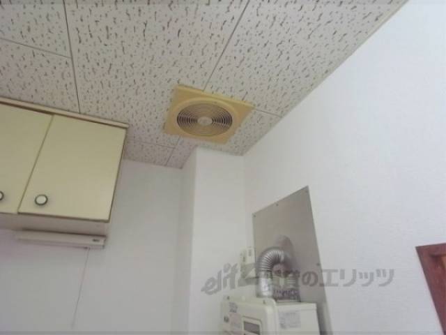 キッチン　キッチン換気扇