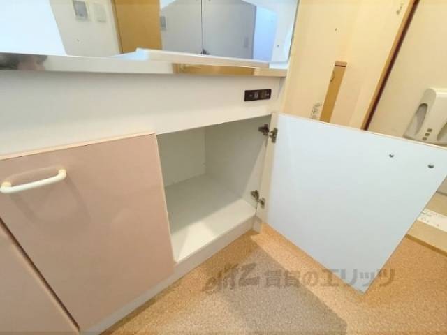 キッチン　下部収納