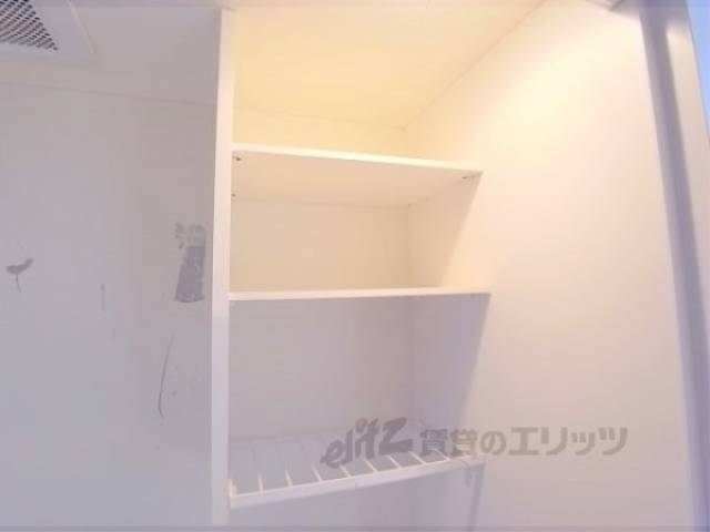 キッチン　上部棚