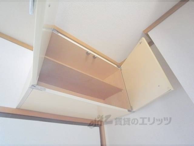 収納　食器がしまえます