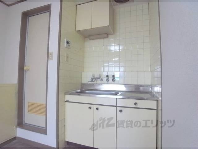 キッチン　１口コンロ設置可能です。