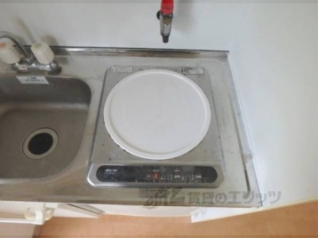 キッチン　電気コンロ