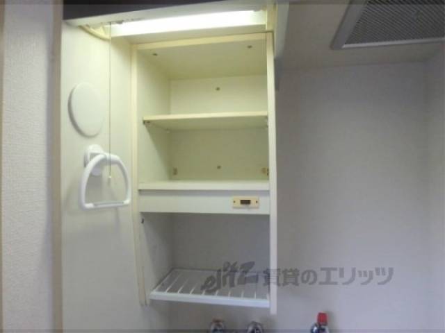 キッチン　収納棚