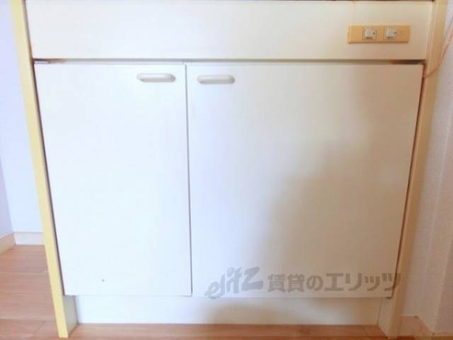 キッチン　下部収納