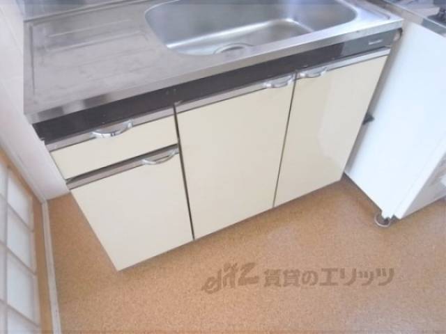 キッチン　下部収納