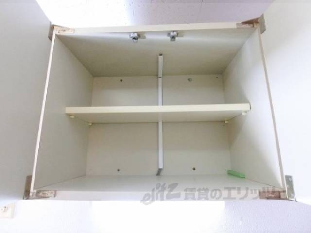 キッチン　上部収納