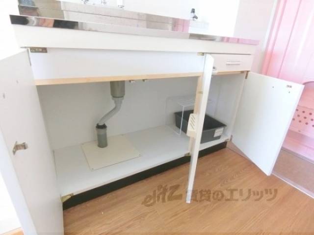 キッチン　下部収納
