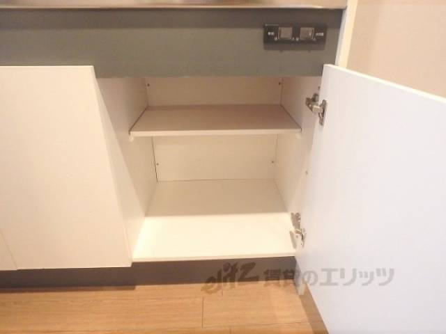キッチン　下部収納