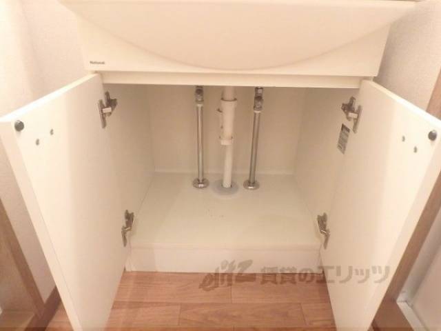 洗面所　下部収納