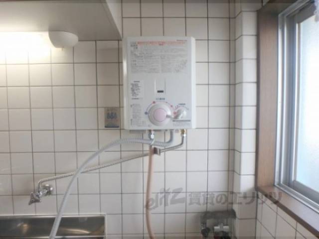 キッチン　給湯機