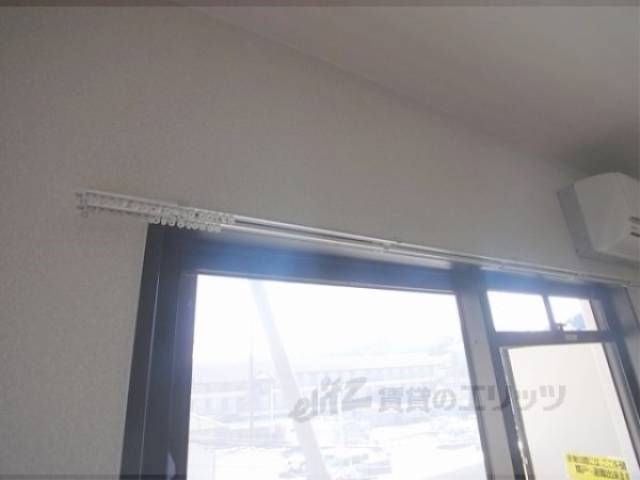 カーテンレール