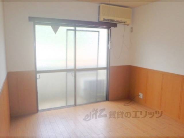 居室　フローリングのお部屋です。