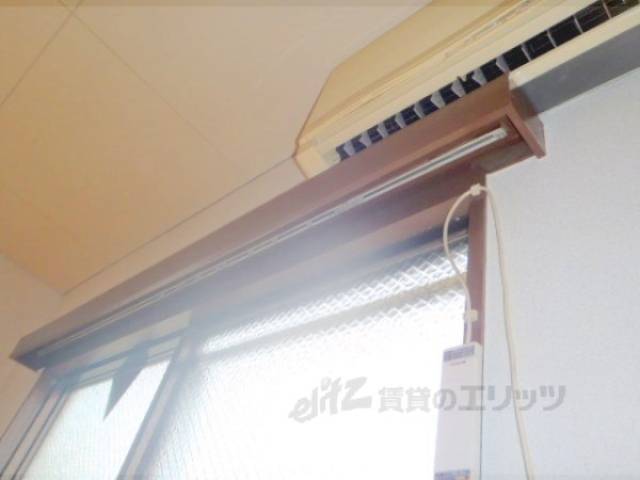 カーテンレール