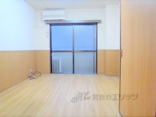 居室　フローリングのお部屋です。
