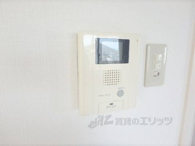 モニターフォン　オートロック付です