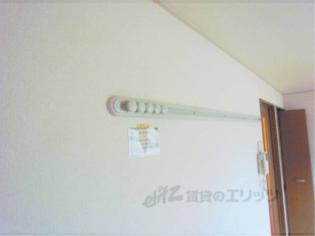 洋室　壁掛け収納