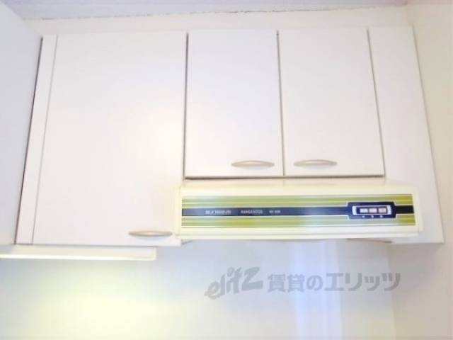 キッチン　上部収納