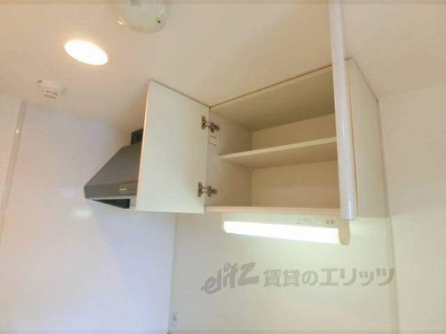キッチン　キッチン上部収納