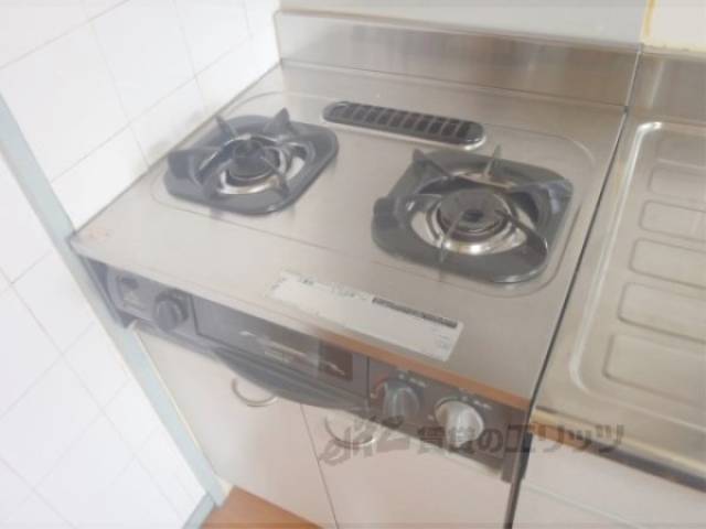 キッチン　置き型の2口ガスコンロ