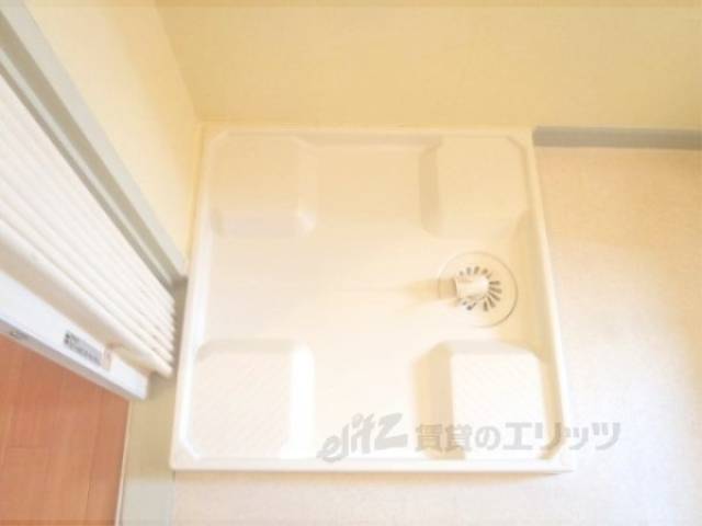 洗濯機置場　洗濯機室内に置けます