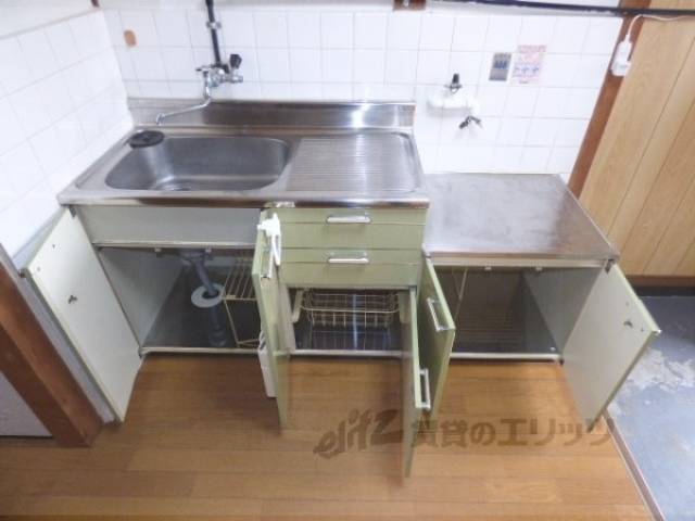 キッチン　収納