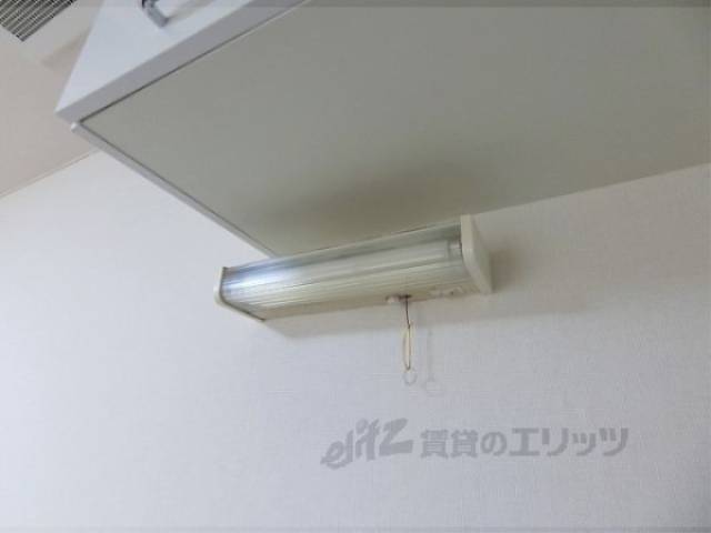 キッチン　照明